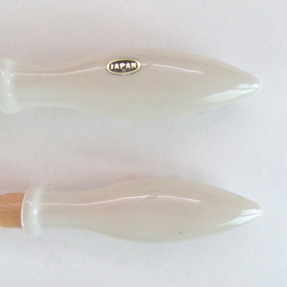 Ceramic & wood yellow floral fork and spoon salad serving pieces - Japan - Picture 9 of 12